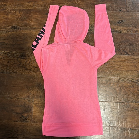 Hot pink soft hooded shirt MIAMI NWOT - Picture 4 of 5